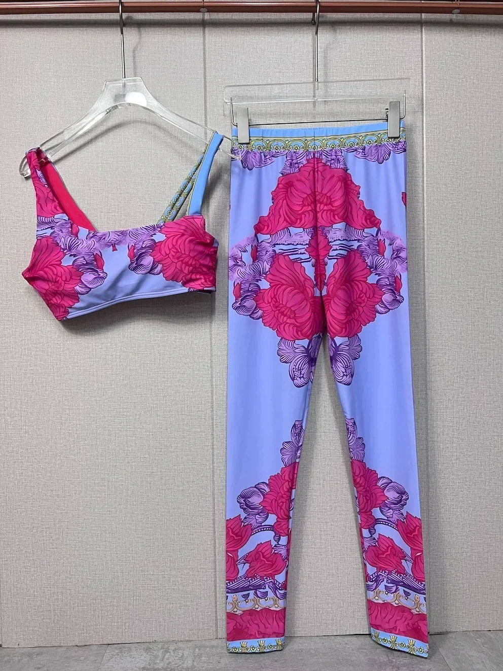 Luxury Design Women's Long Sleeved Swimsuit Sets White Retro Floral Print Yoga Sports Sets Fashion Brand Women's Body Suits