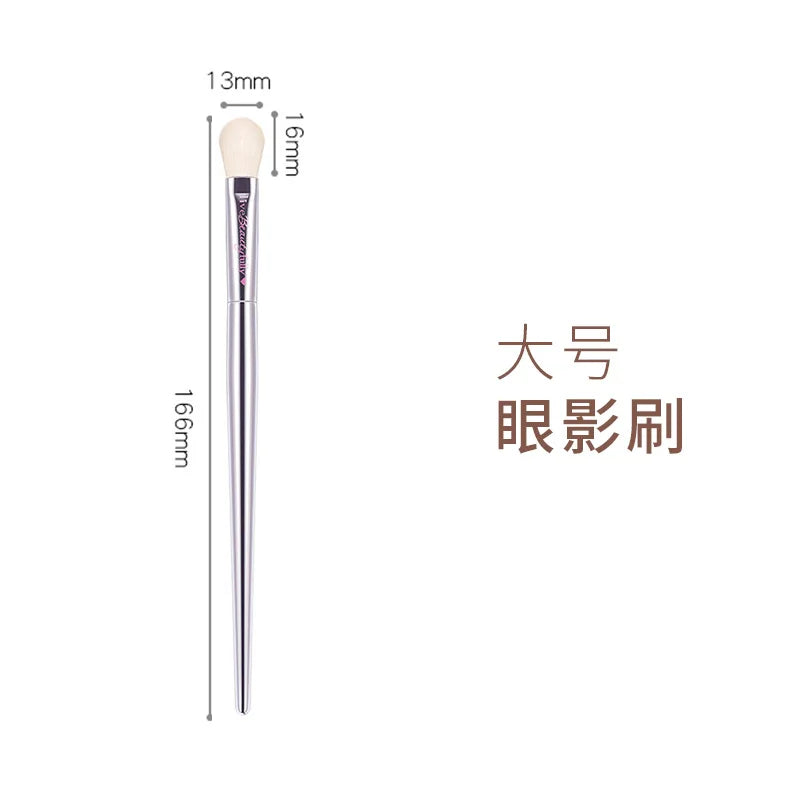 Silver High quality full functional Makeup brushes Foundation Powder Blusher Highlight Eyeshadow Flat eyebrow Make up brushes