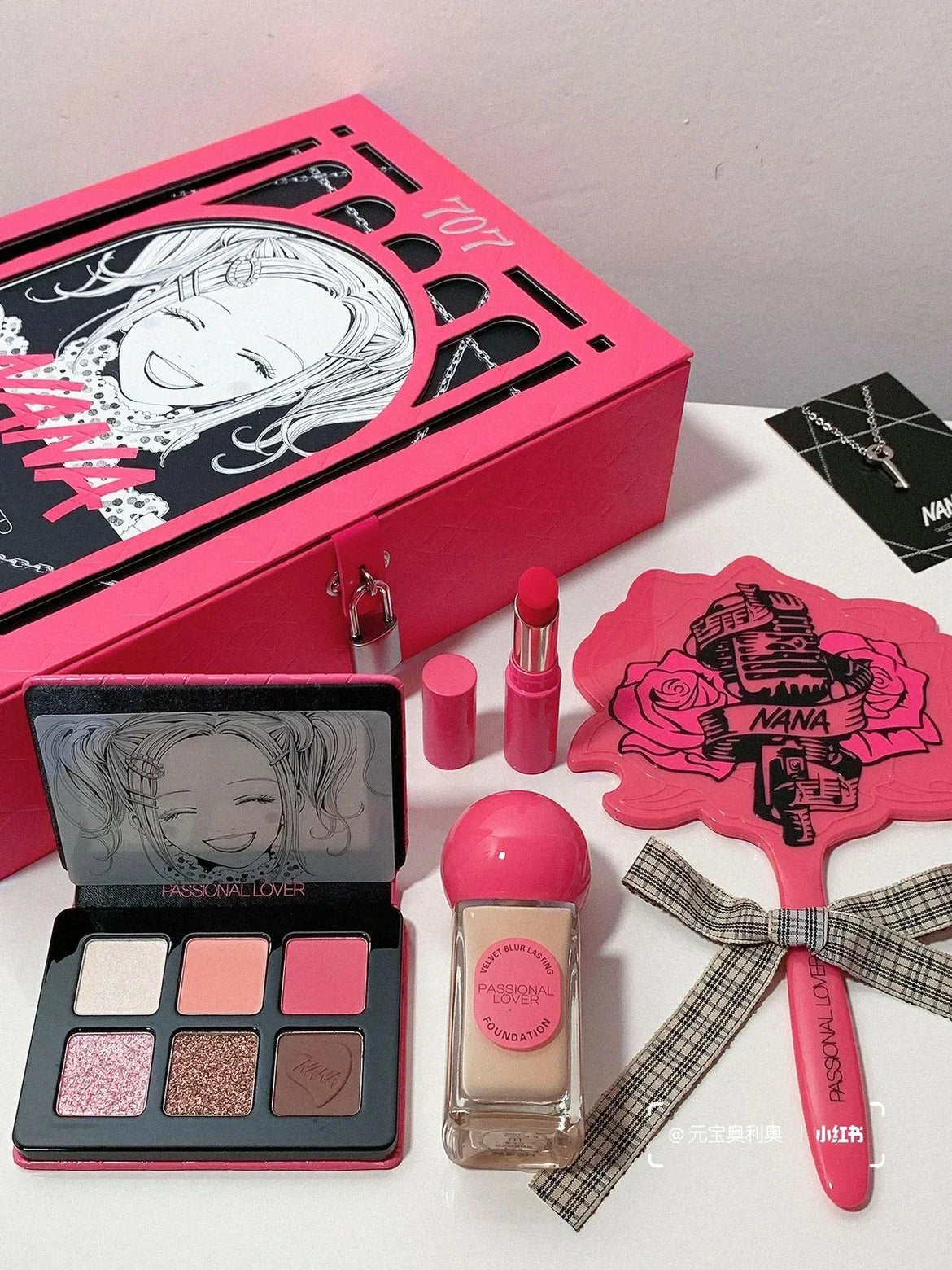 Anime Nana Joint Name Makeup Gift Box Hot Girl Lipstick Foundation Eyeshadow Palette Set Sexy Long Lasting Cosmetic Gifts
