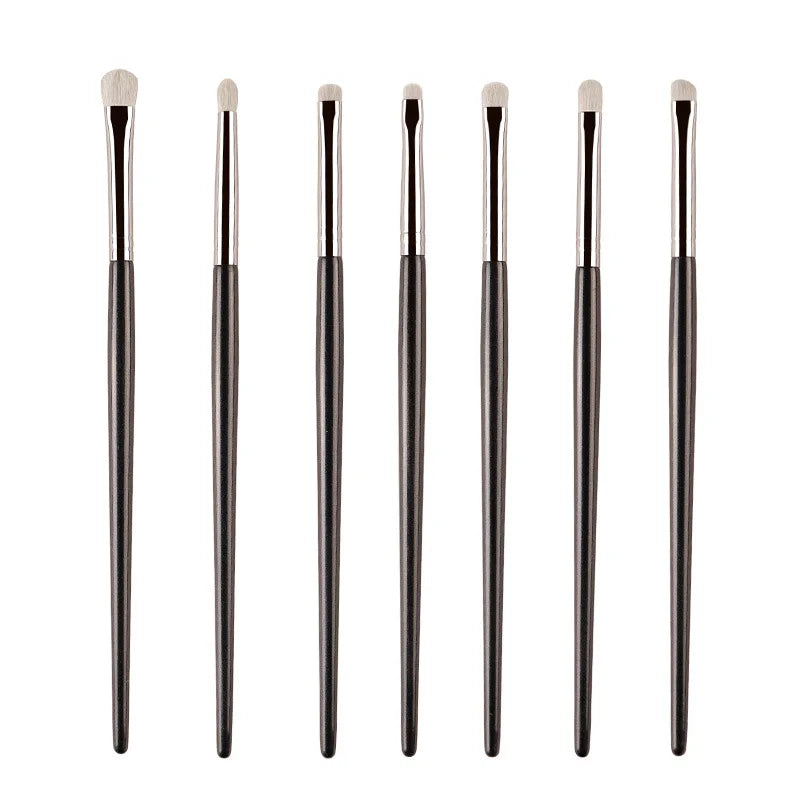 1pc White Pony Hair Eyeshadow Makeup brushes Small Smudge Precision Crease Detail Bevel Eye Shadow Make up brush Liner Lip